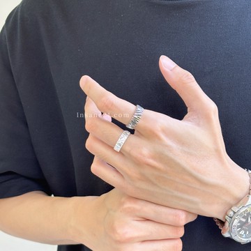刻痕造型 戒指 黑銀色/白銀色 日常穿搭 情侶款