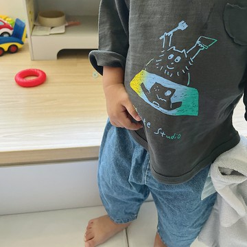 BABY 灰黑秋日七分袖純棉印花小口袋上衣 山 / 印花的波 / 藍莓阿