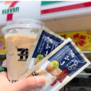 | 現貨 |日本 7-11 老舖榮太樓 合作出品 黑糖蜜 黑糖糖漿 肉桂糖漿 隨手包 25g 一盒20包 調味拿鐵用