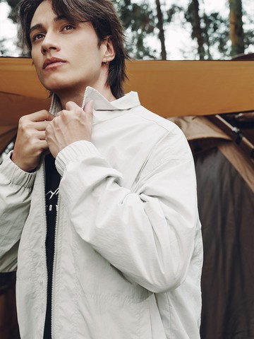 立領造型防潑水外套