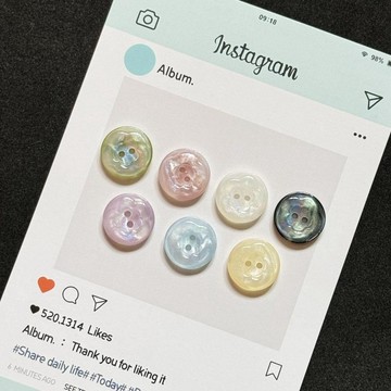 💎臺灣出貨⭐免運💎流光溢彩暈染細閃圓形花朵珠光樹脂鈕釦DIY手工裝飾服裝輔料配件【可開票】