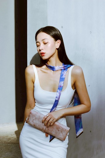 原創設計手繪鳶尾花真絲窄絲巾