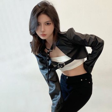 MSYOUCAN 暗黑風金屬愛心扣機車服帥氣辣妹百搭綁帶PU皮衣短外套