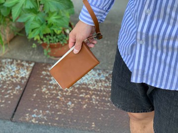 PETANT古董魅力加深淺棕Petant多錢包PMW-BBBB-B也可以容納智能手機