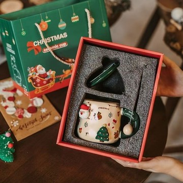 緣起歸茶煙｜耶誕陶瓷馬克杯 禮盒裝帶蓋勺 咖啡杯 茶水杯 耶誕磁吸造型杯 辦公室早餐杯 耶誕節禮物
