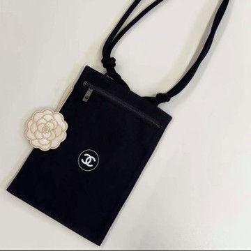 Chanel斜背護照包 手機包