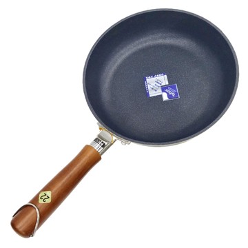 TAKUMIWAZA KIWAMI 匠技 極 4層不沾平鍋 22 x 5.2cm 日本製  1個  22cm