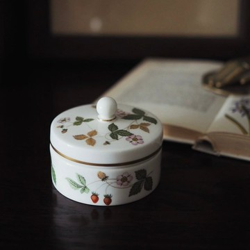 1960年英國 Wedgewood 草莓飾品盒