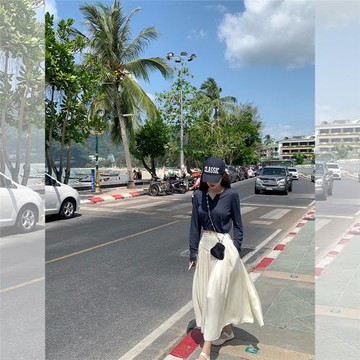 Madofit麻豆/Tuesday with相約星期二 琉光綢面高腰順滑捏褶半裙