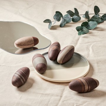 轉化心輪的力量{M號隨機出貨}｜印度神石 濕婆石 心輪 身心靈療癒 適合握著 冥想 M號