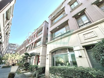 曾意婷承辦七期獨棟總裁行館電梯別墅｜台中市南屯區河南路四段