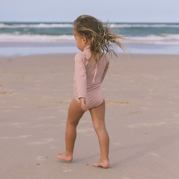 INA SWIM | JUNE 高領連身長袖泳裝 - 珊瑚粉 - 2Y