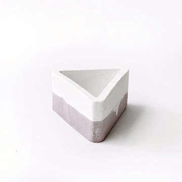 (預購) 莫蘭迪粉系列 | 小三角形雙色漸層水泥盆器