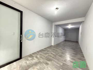 高投報收租透天/新崛江商圈/店面+9套房｜高雄市新興區林森一路
