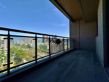 四維都心 綠蔭奢華宅 大氣磅礡極上廳  ｜高雄市苓雅區四維三路