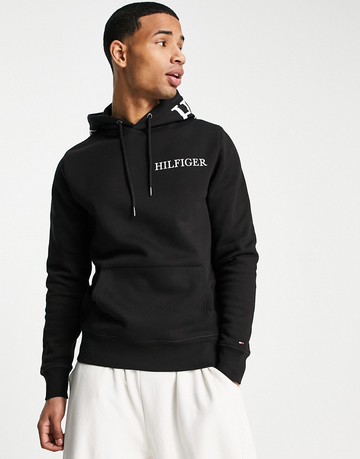 Tommy hilfiger chest clearance logo hoodie