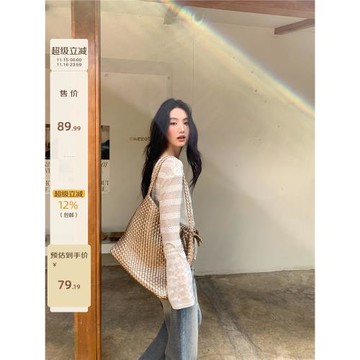 你好卡農 大領口不規則拼接長袖t恤女春夏新款修身顯瘦設計感上衣