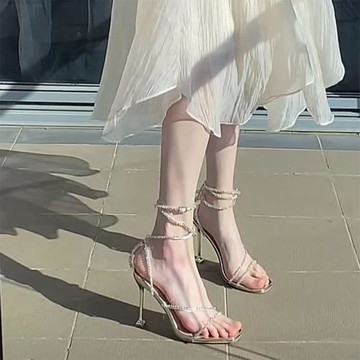 網紅涼鞋女夏細跟交叉綁帶超火一字扣水鉆高跟鞋小眾設計感ins仙