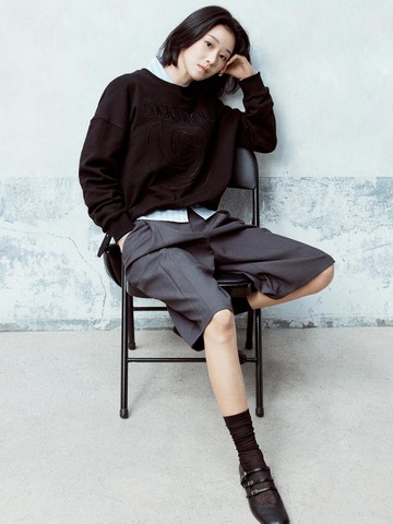 WIDE PINTUCK BERMUDA PANTS [CHARCOAL]