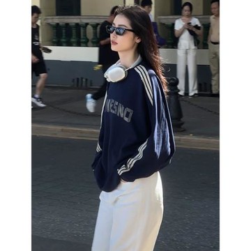 三條杠美式復古字母圓領衛衣女2025春秋新款寬松顯瘦時尚百搭上衣