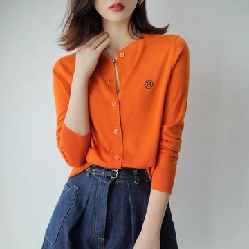 2024春裝H字母提花刺繡毛衣上衣名媛橘色短版針織小外套外套女 新款 摩天大樓