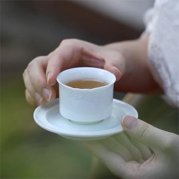 意叁手作仿宋湖田窯影青瓷通用茶室功夫茶具祥云浮雕花口茶杯單杯