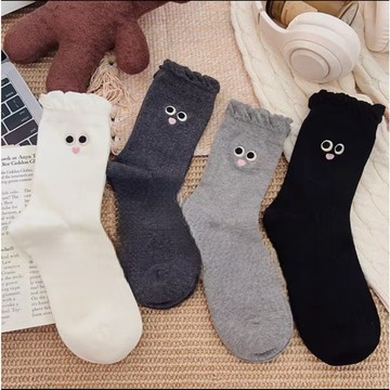 【𝐔.𝐉.𝐉】現貨✨可愛眼睛中筒襪 笑臉襪 中筒襪 棉襪 女襪 韓版襪 日系襪 可愛襪 百搭襪 學生襪 圖案襪 穿搭襪