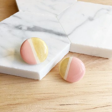 接單訂製款  圓圓耳環。直紋款 珊瑚粉_手作軟陶耳環系列