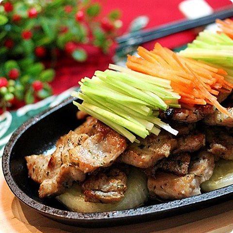 [凍]豚肩ローススライス 約1ｋｇ(厚さ5mm)-チリ産 韓国焼肉 BBQ