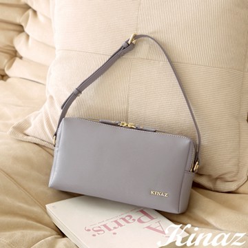 KINAZ 雙層拉鍊柔軟皮革肩背斜背包-柔霧紫-抱抱枕系列