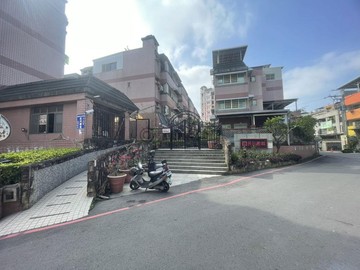 八卦寮/永仁商圈/車庫型透天/大樓價買透天｜高雄市仁武區後港巷