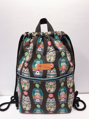 【束口後背包】熊與貓俄羅斯娃娃-鐵灰色