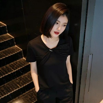 白色v領T恤女 上衣 T恤 短袖衫 短袖上衣 設計感白色v領正肩短袖t恤女夏大碼胖mm遮肚顯瘦獨特別緻上衣 女裝
