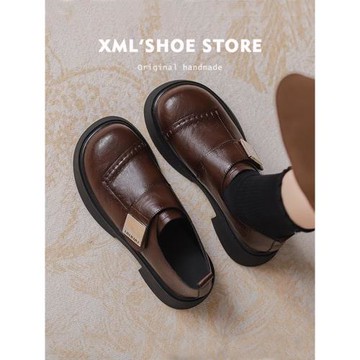 棕色英倫風小皮鞋女鞋2024春夏厚底復古樂福鞋加絨新款百搭職業鞋