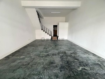 近正義三角窗旁1+2樓店鋪｜收租自住皆宜｜高雄市苓雅區義勇路
