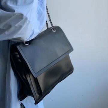 腋下包包女2022新款2023高級質感小眾機車包單肩大容量郵差包斜挎