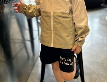 英文字母棉質短褲-黑色100~110