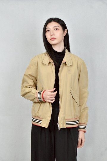 (M) burberry棕色拉鍊外套