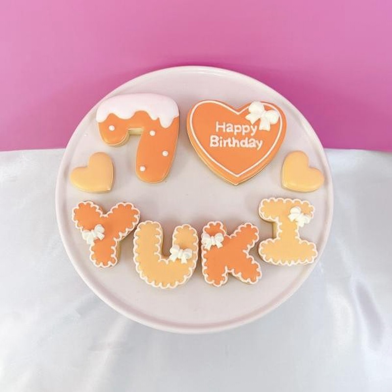 ハート アイシングクッキーセット プレート 装飾ハート2つ でお好きなアルファベットや数字をお選びください オリジナルメッセージ可 全8色 誕生日や記念日 推しのお祝いなどにオススメ アルファベット 数字 1枚 通販 Lineポイント最大3 0 Get Line