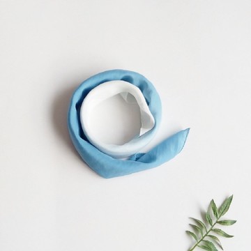 T.H.Ani 手工藍染漸層絲巾-平靜 手工 藍染 圍巾 頭巾 絲巾 領巾