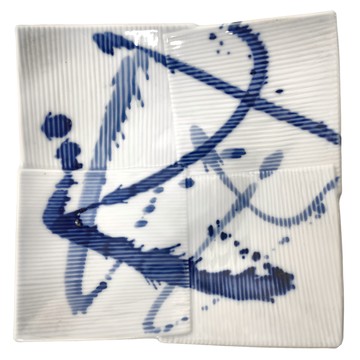 藍揮毫7吋角皿 陶瓷材質 適用溫度-30°C~100°C 日本產  1個