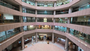 ＳＲＣ捷運華隆經貿富車位｜新北市中和區中山路二段