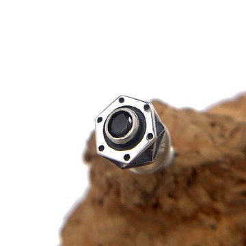 黑色 / 925 銀 耳環 / 單邊販售 / 簡約 / 男性銀飾 / 送禮 / pe39