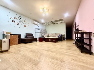 楊梅區新成路收租套房透天｜桃園市楊梅區新成路