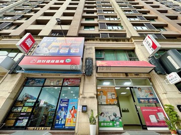 專約找我~左營⭐浪琴嶼1+2樓面寬金店面⭐加平車｜高雄市左營區果峰街