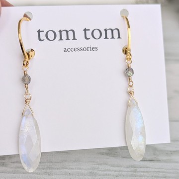 天然寶石耳環　彩虹月光石 拉長石