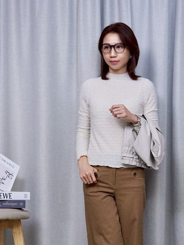 低調中帶著法式浪漫感針織內搭