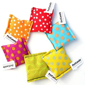 【4入組】PetCandy貓草玩具-Kittles沙包 (PC03151)(購買第二件都贈送寵喵樂-貓草玩具*1包)