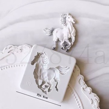 熱賣中奔騰的馬液態硅膠模具,翻糖蛋糕軟陶黏土滴膠造型工具