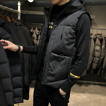 7XL 羽絨棉馬甲男士 連帽無袖外套 秋冬季大尺碼男性保暖背心外套 青年韓版加厚潮流保暖坎肩背心 修身馬甲男 Y1127